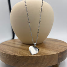 Load image into Gallery viewer, Heart's Tale