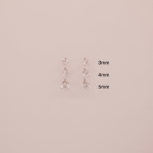 Load image into Gallery viewer, 14k Solitaire Round Stud Earrings