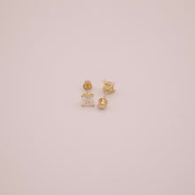 Load image into Gallery viewer, 14k Solitaire Square Stud Earrings