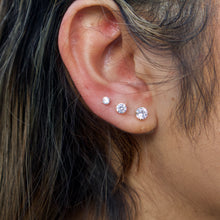 Load image into Gallery viewer, 14k Solitaire Round Stud Earrings