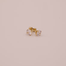 Load image into Gallery viewer, 14k Solitaire Round Stud Earrings