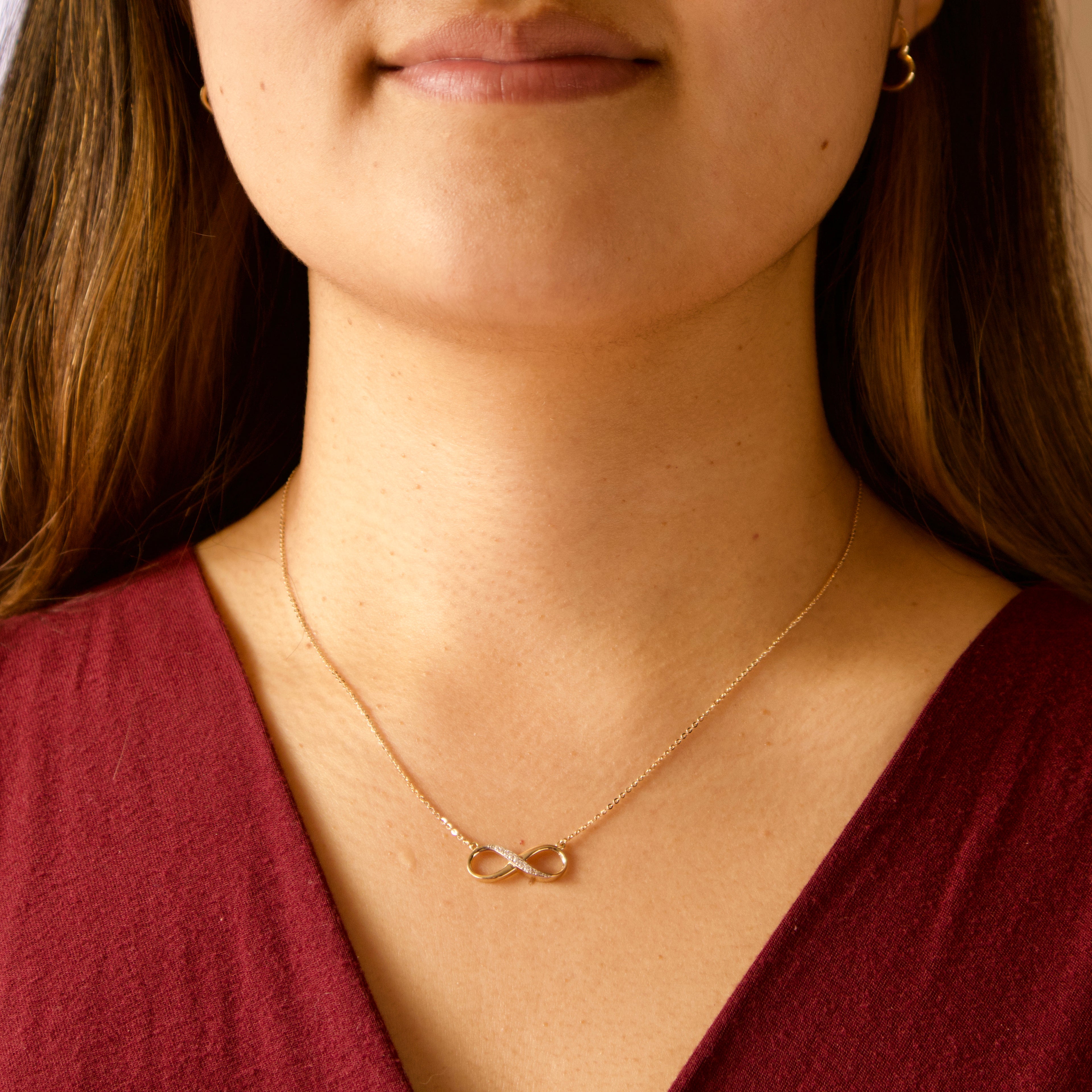 Infinity Necklace in 14k Gold